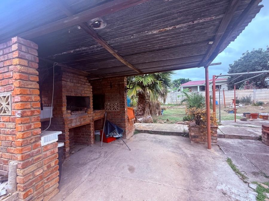 3 Bedroom Property for Sale in Bothasrus Eastern Cape